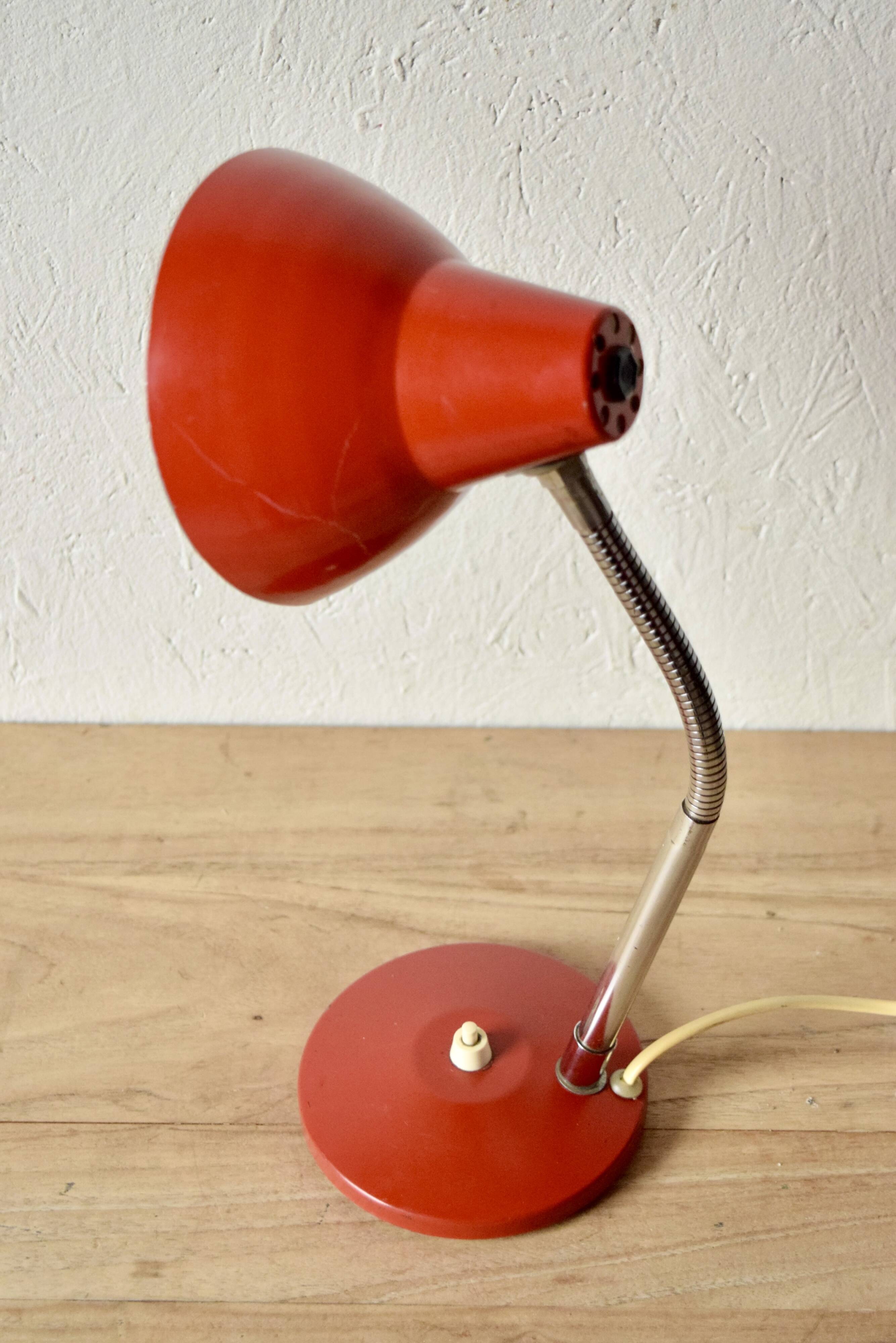 Vintage desk or bedside lamp - red metal