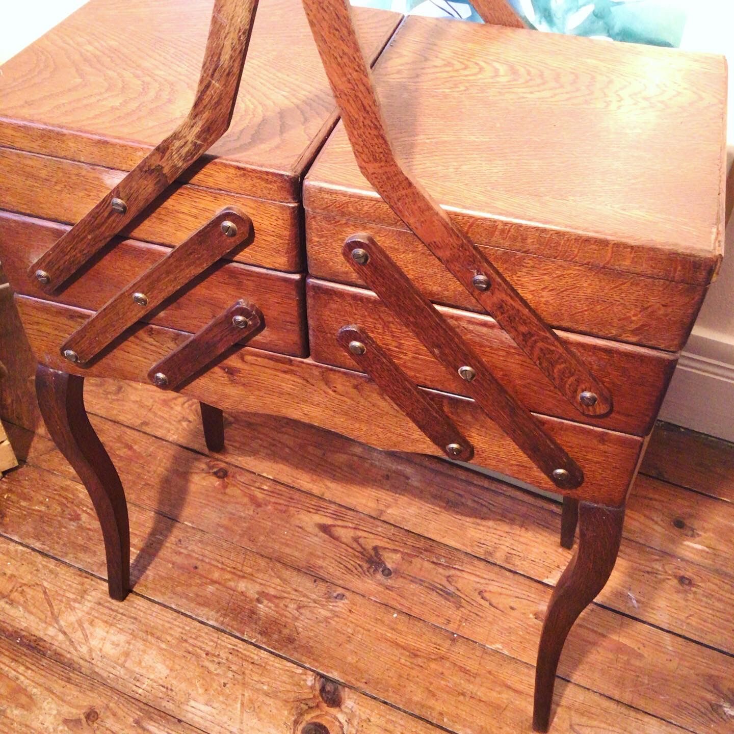 Wooden sewing worker