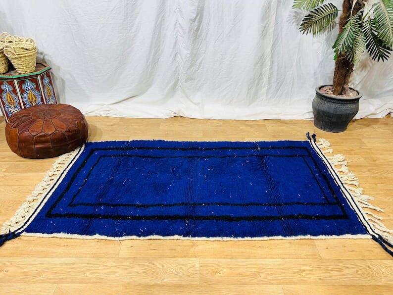 Carpet made of natural wool, traditionally handwoven, 1.4/2.6 m.