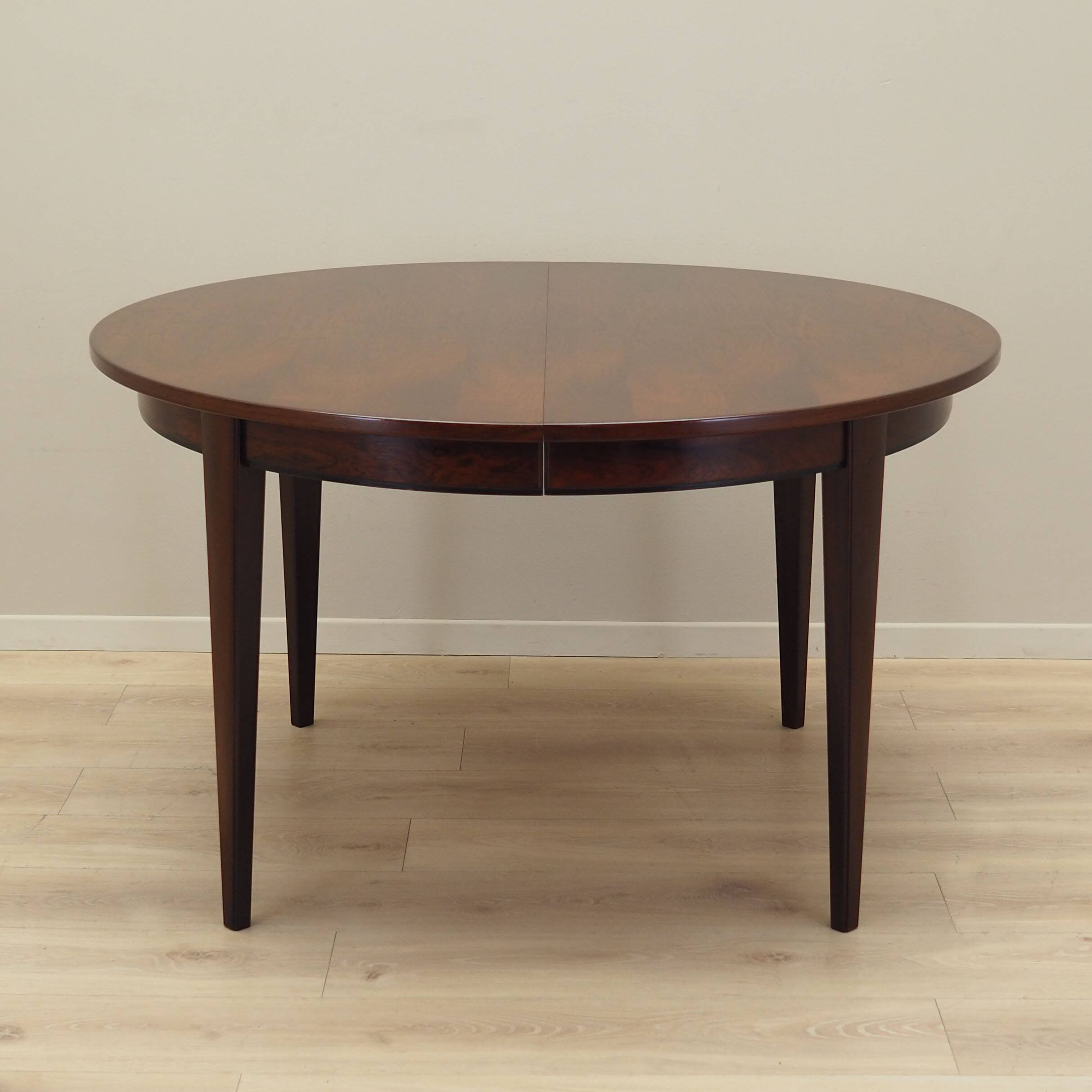 Round rosewood table, Danish design, 1970s, manufacturer: Omann Jun