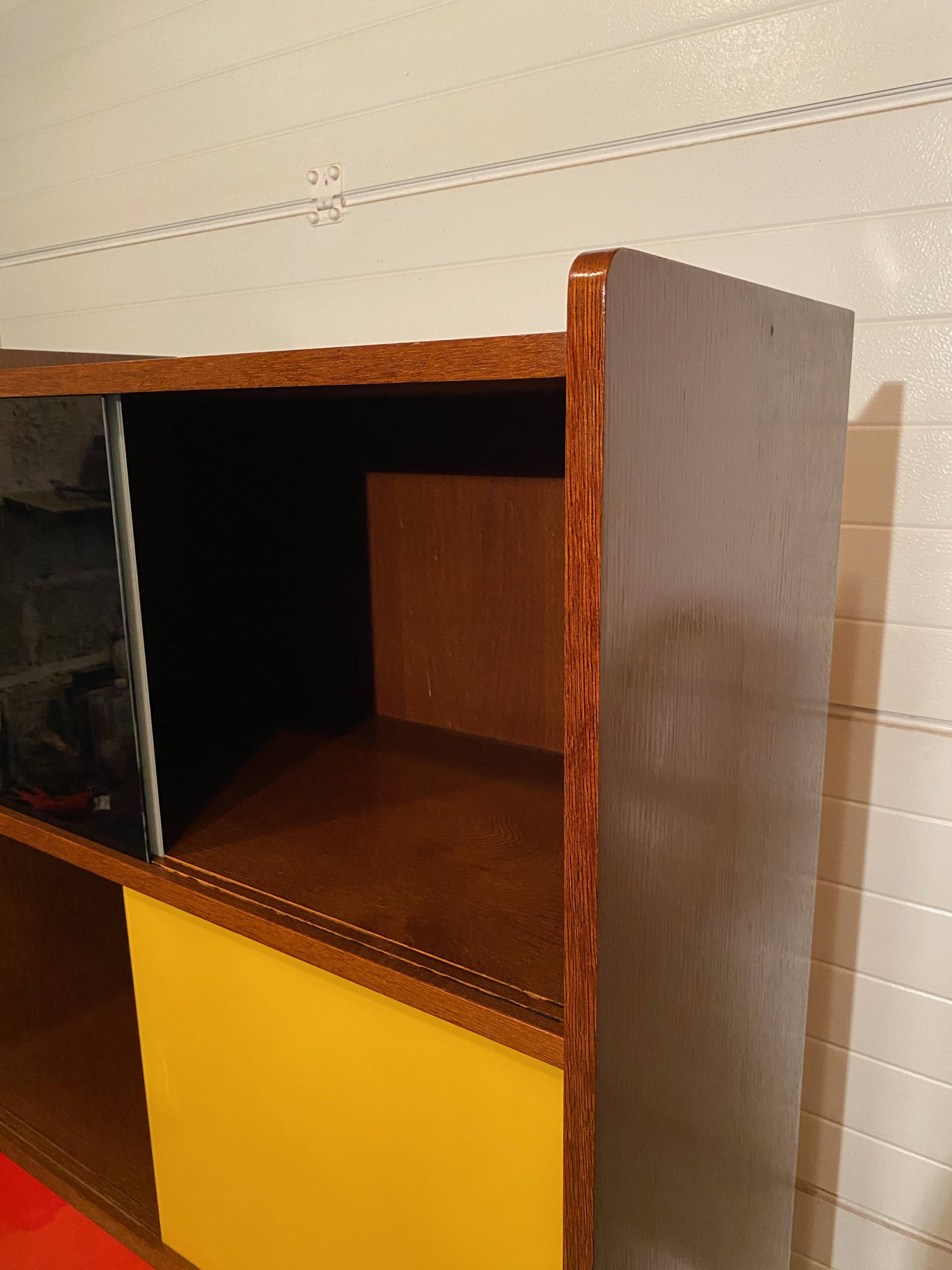 Vintage bookcase/showcase