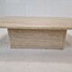 Table basse italienne en travertin, années 1980