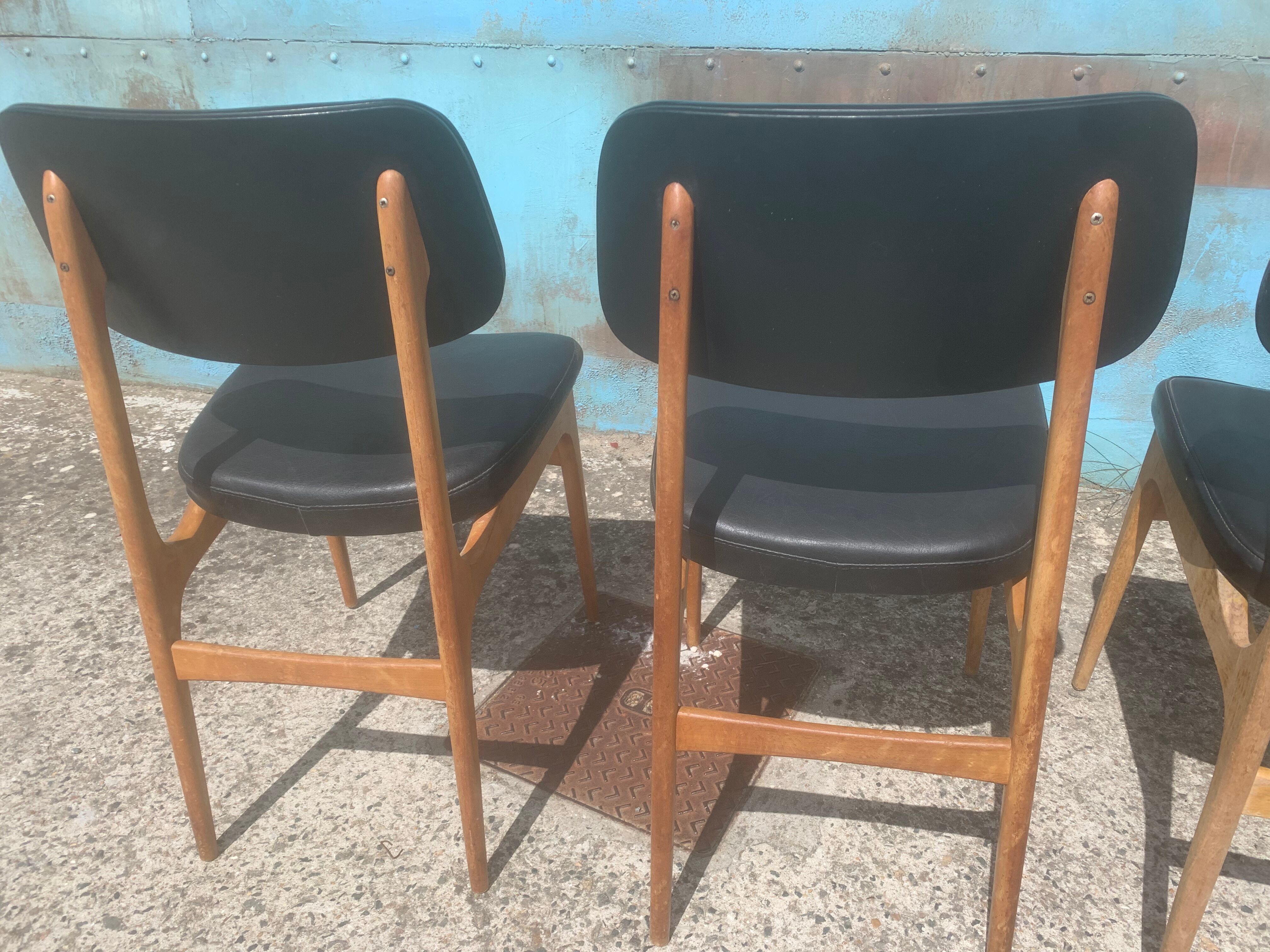 Vintage chair skaï black