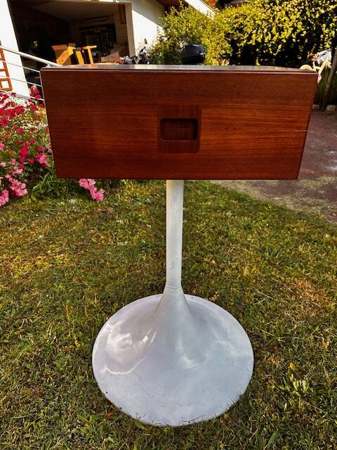 Vintage tulip foot bedside table