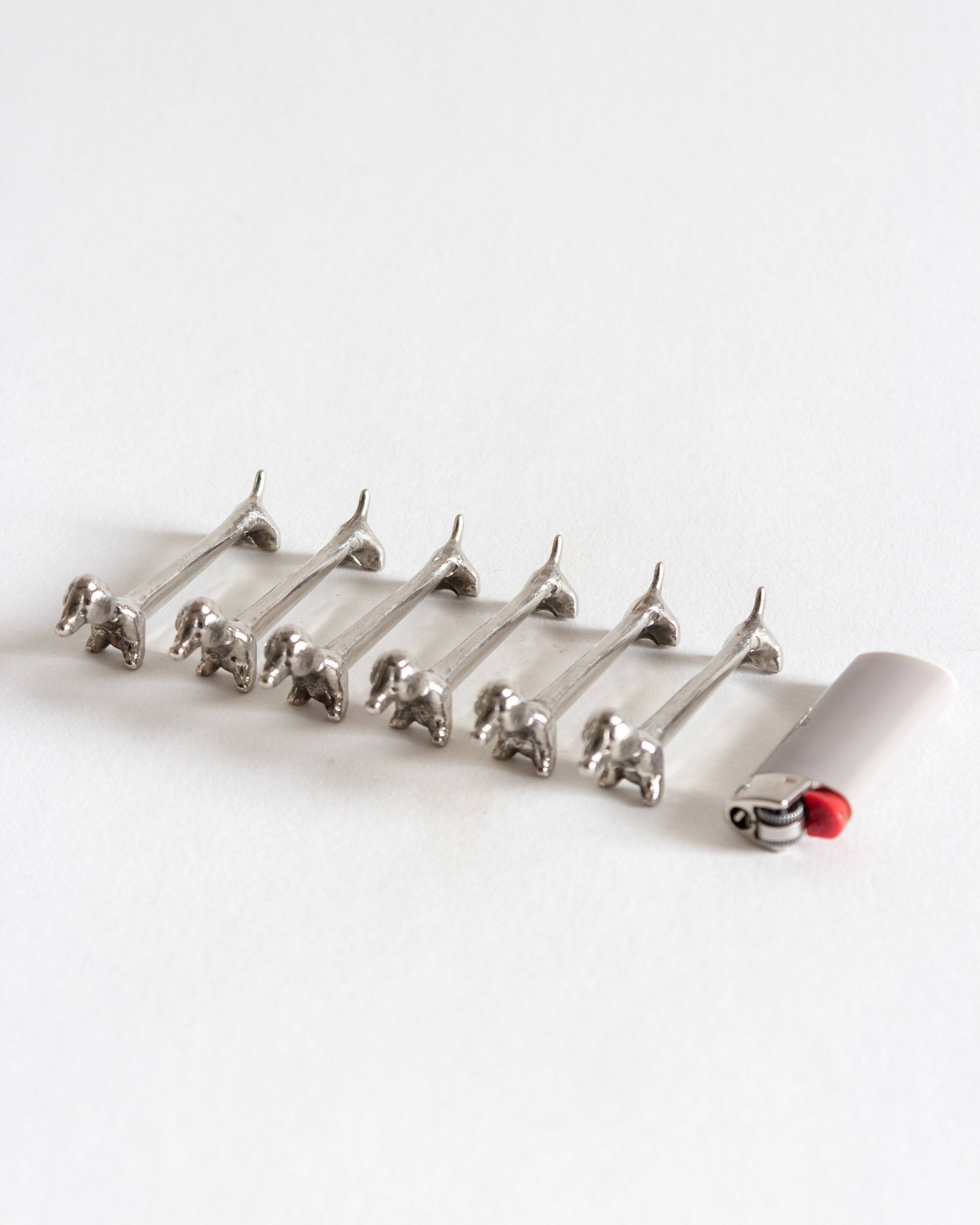 Set of six dachshund-shaped knife holders, 1970s