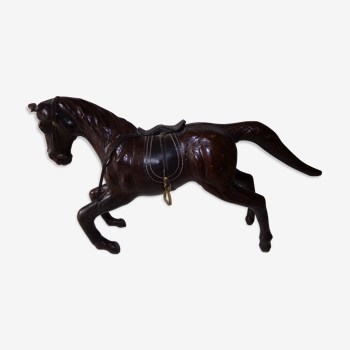 Cheval recouvert de cuir