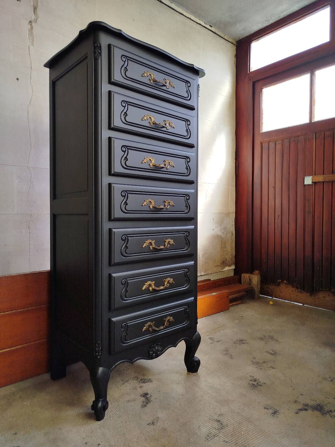 Vintage black revamped weekly planner