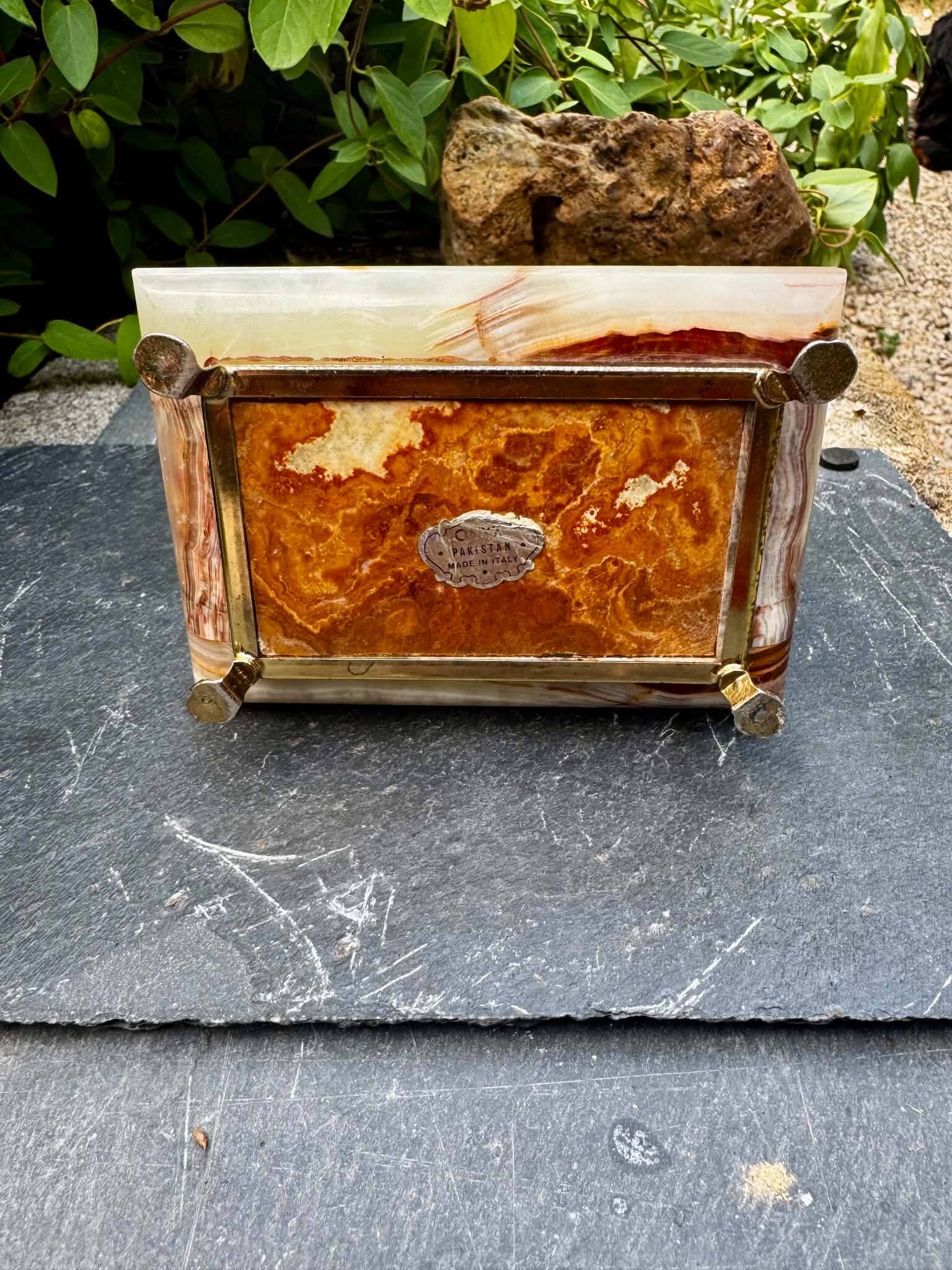 Onyx catchall from Pakistan, vintage 1960s.