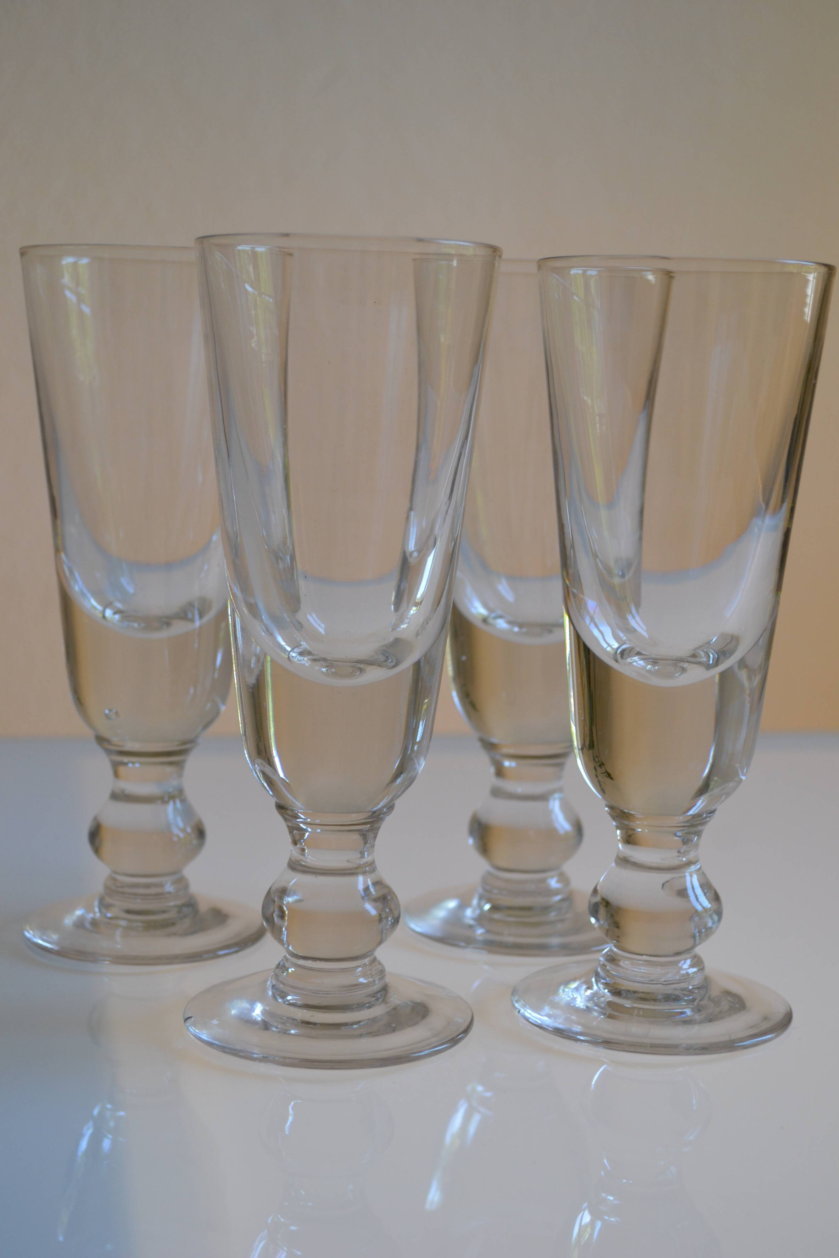 Série de 4 anciens verre verres à absinthe