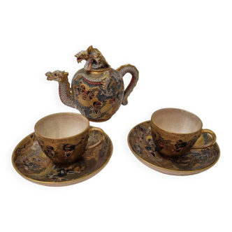 Satsuma, teapot and cups, Japan early 20th century