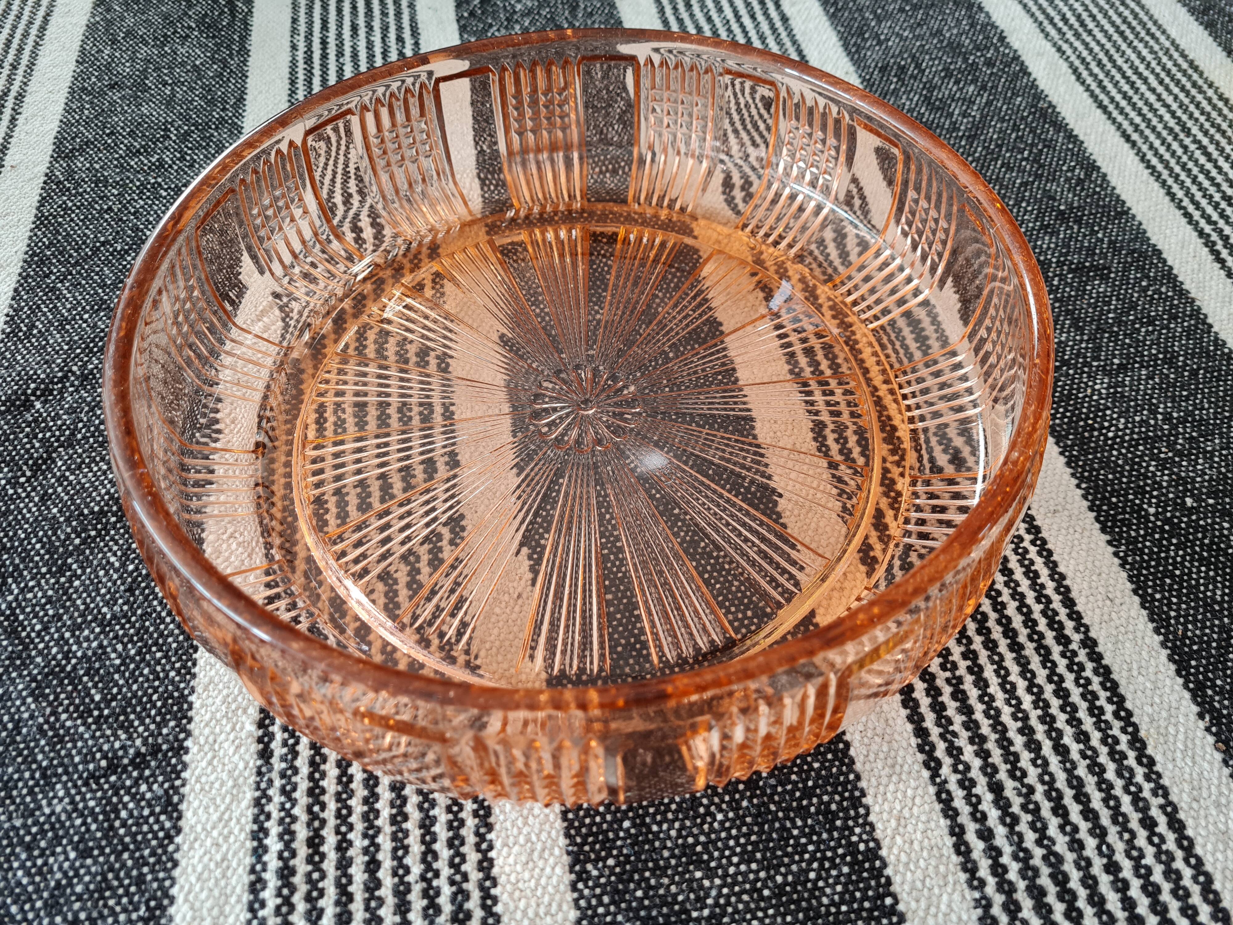 Salad bowl bowl in pink glass Rosaline 30s
