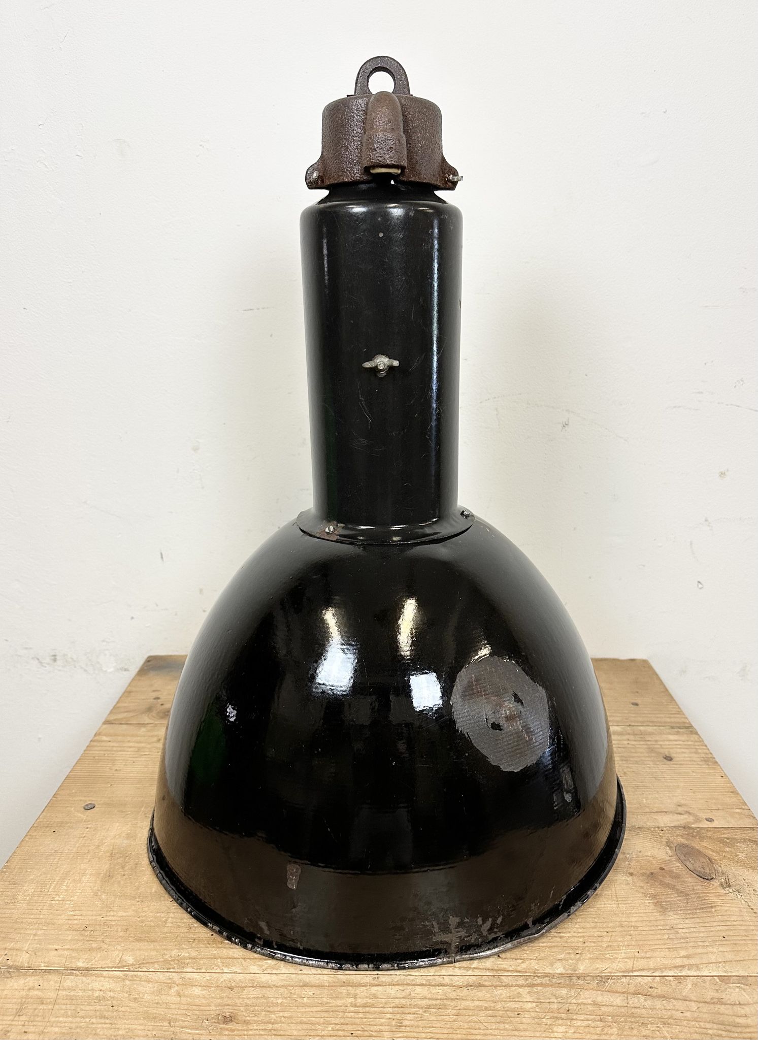 Set of 4 Industrial Bauhaus Black Enamel Pendant Lamps, 1960s