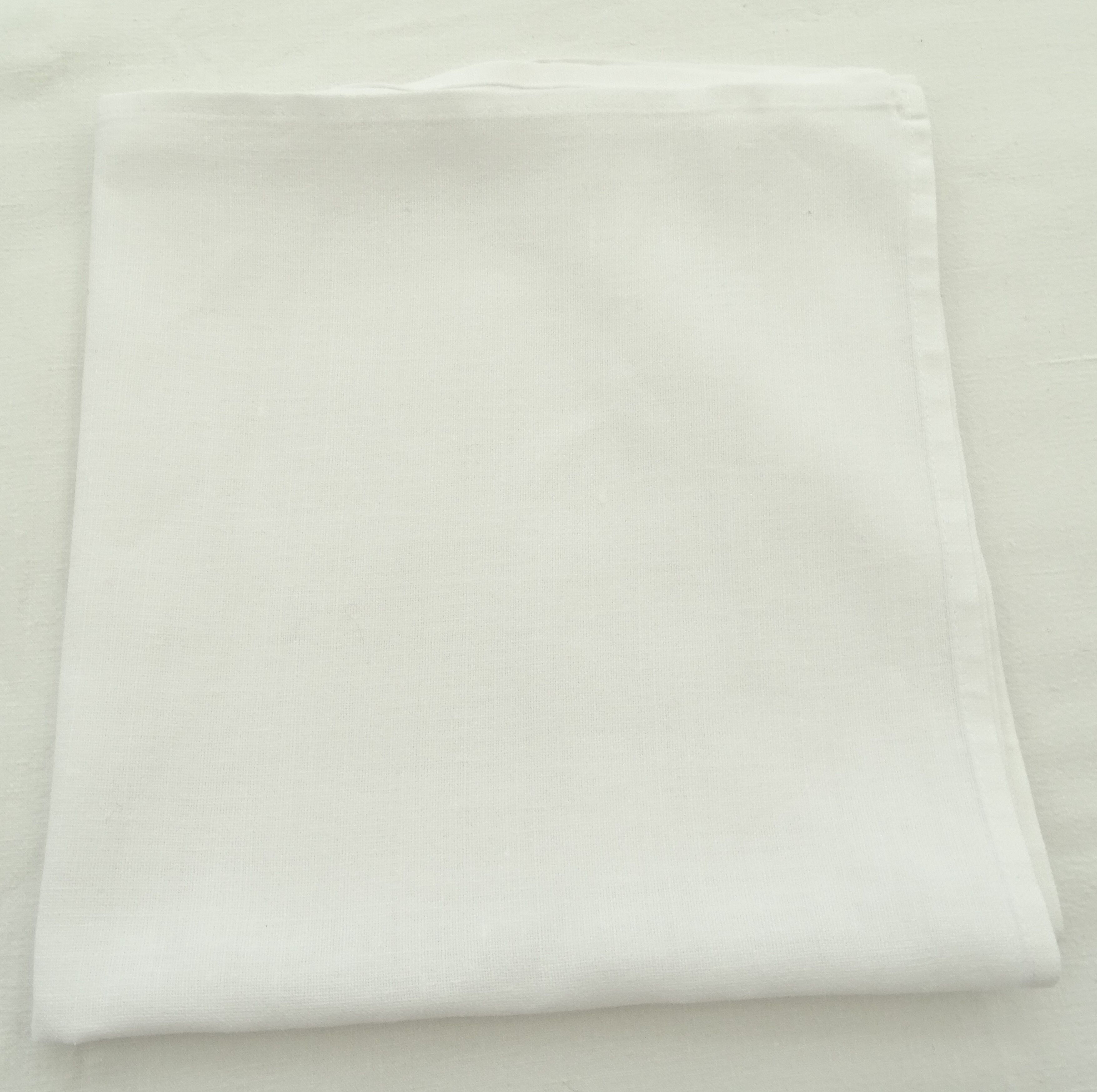 Set of 11 cotton napkins.