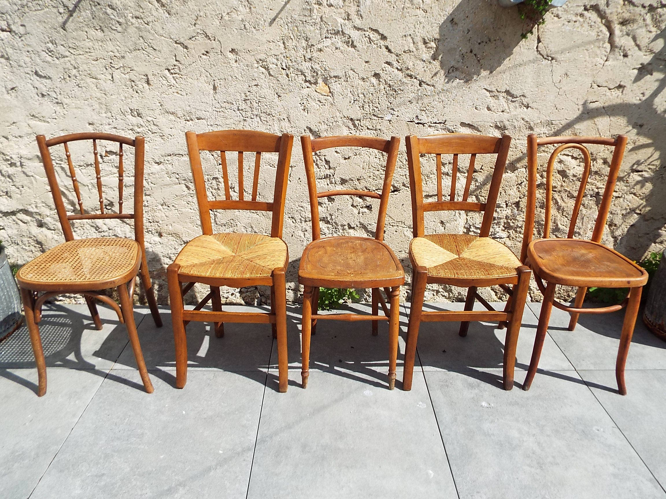 Set of 2 straw chairs