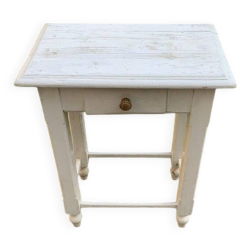 Petite table d'appoint blanche en bois, années 1920, tiroir et pieds tournés