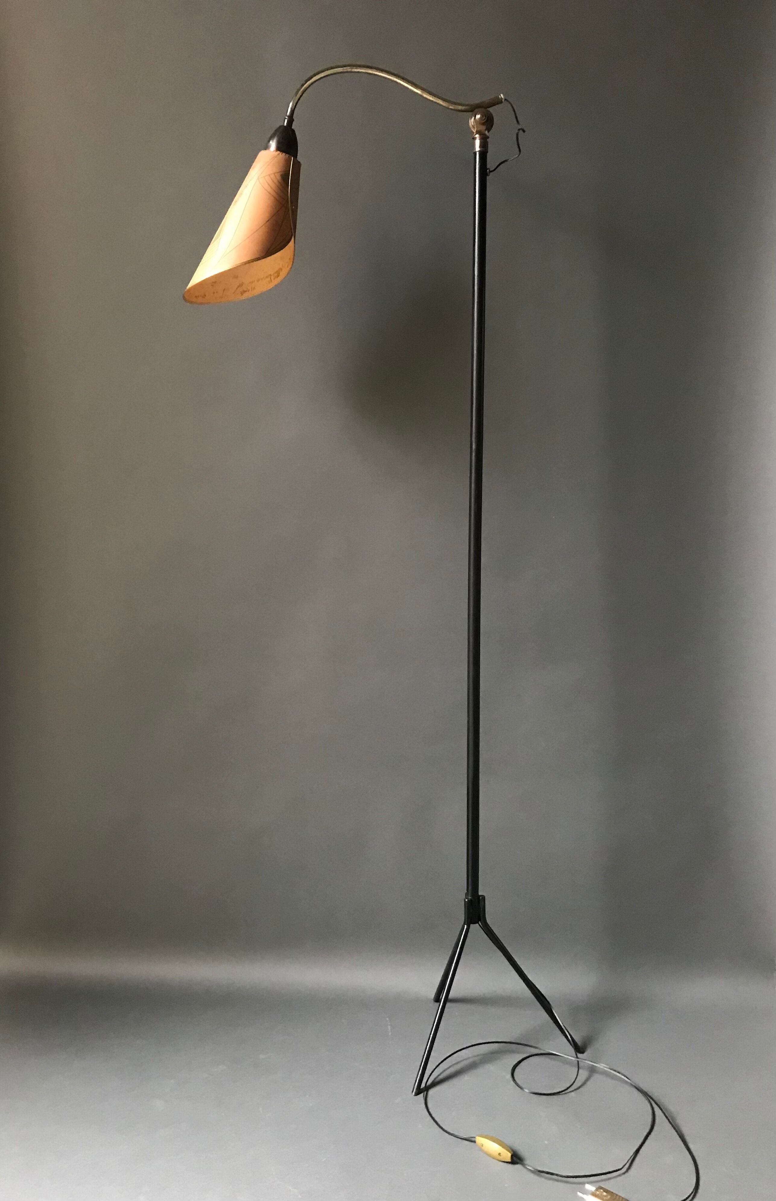 e-reader floor lamp