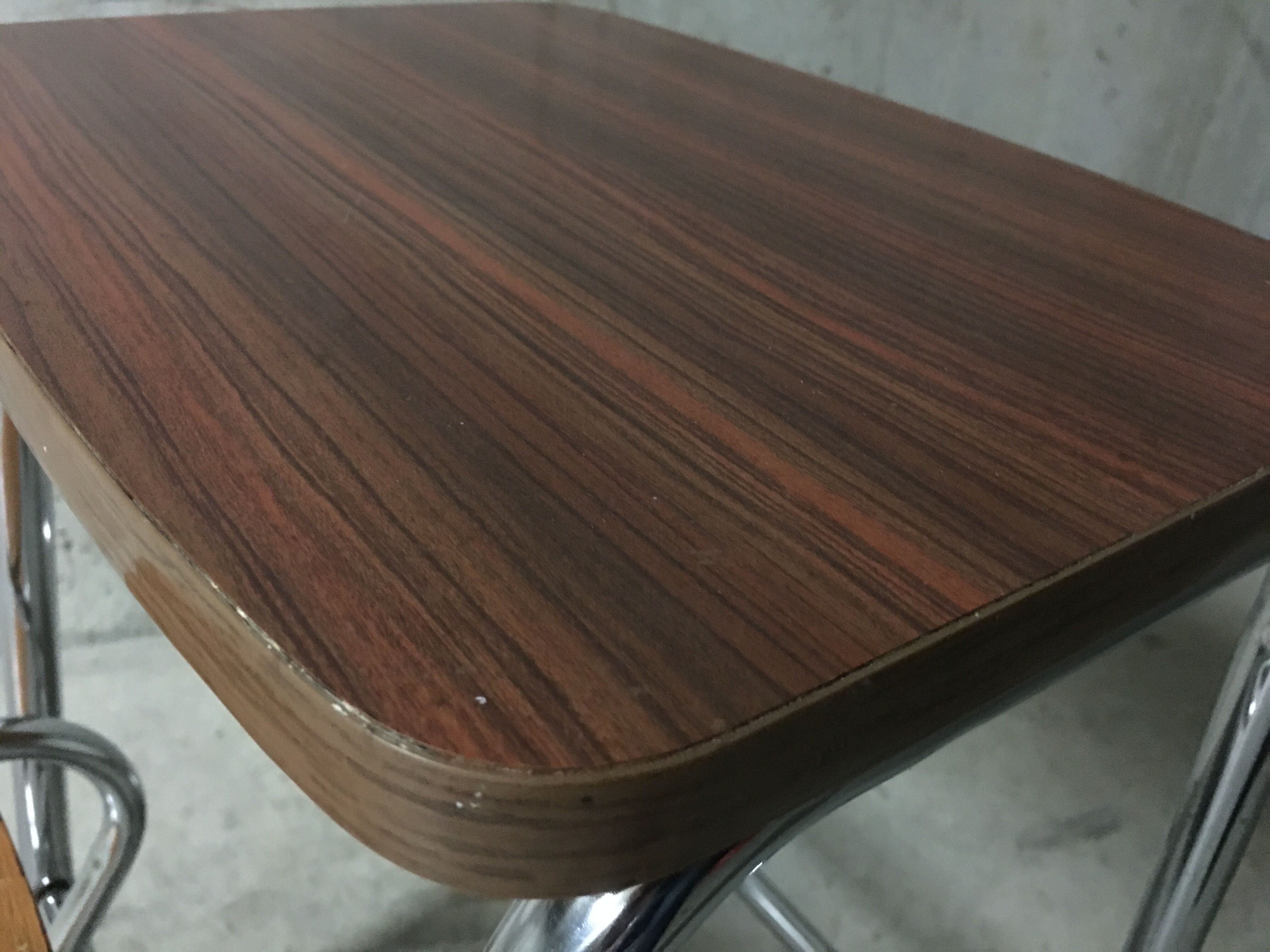 Tabouret marche-pied en formica années 70