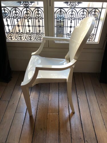 Fauteuil Ghost de Philippe Starck, Kartell