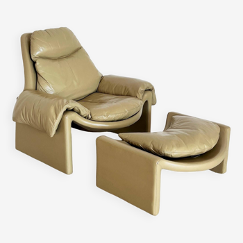 Vittorio Introini P60 Set of Lounge Chair with Ottoman