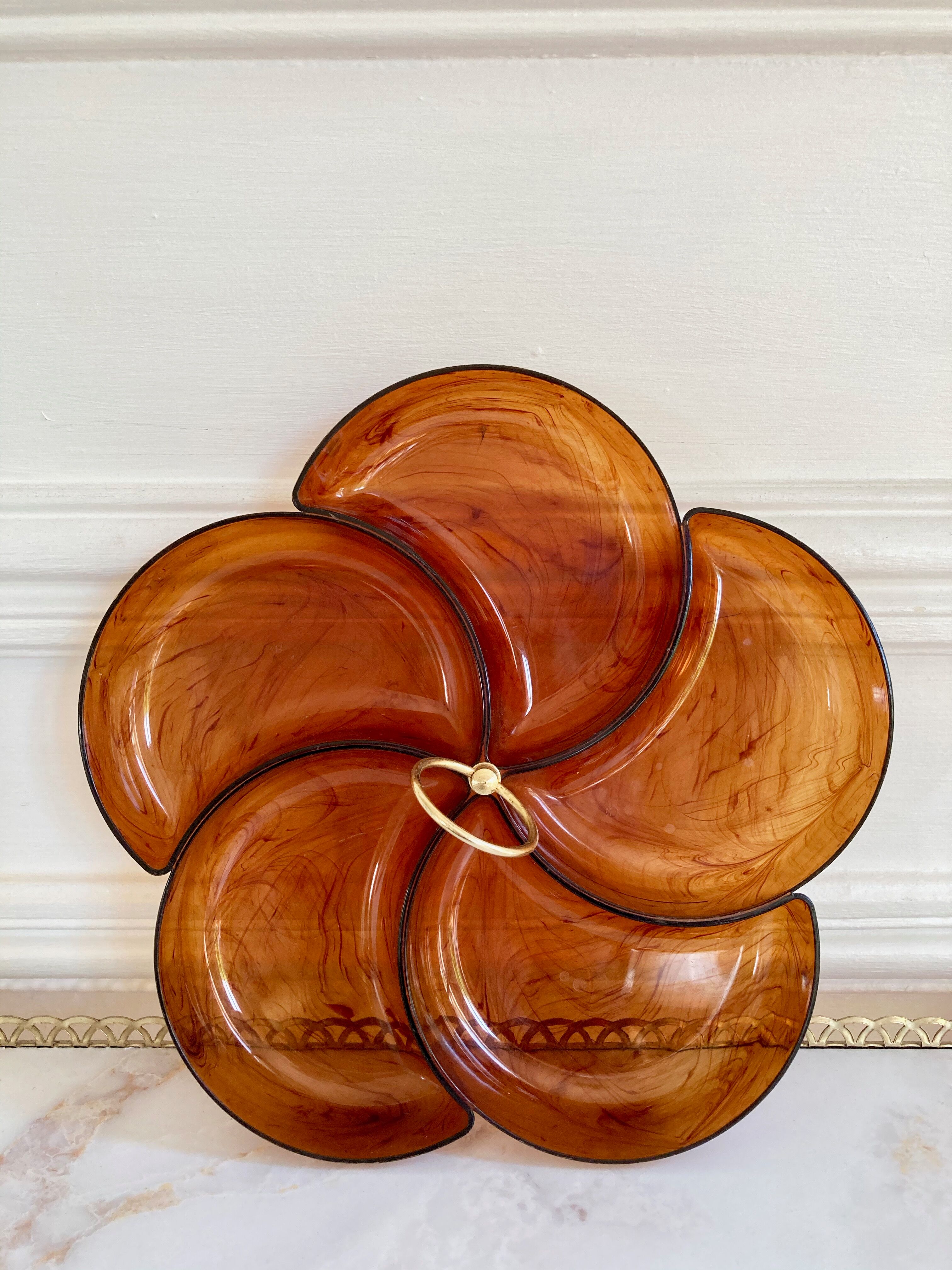 Servant aperitif flower 70s