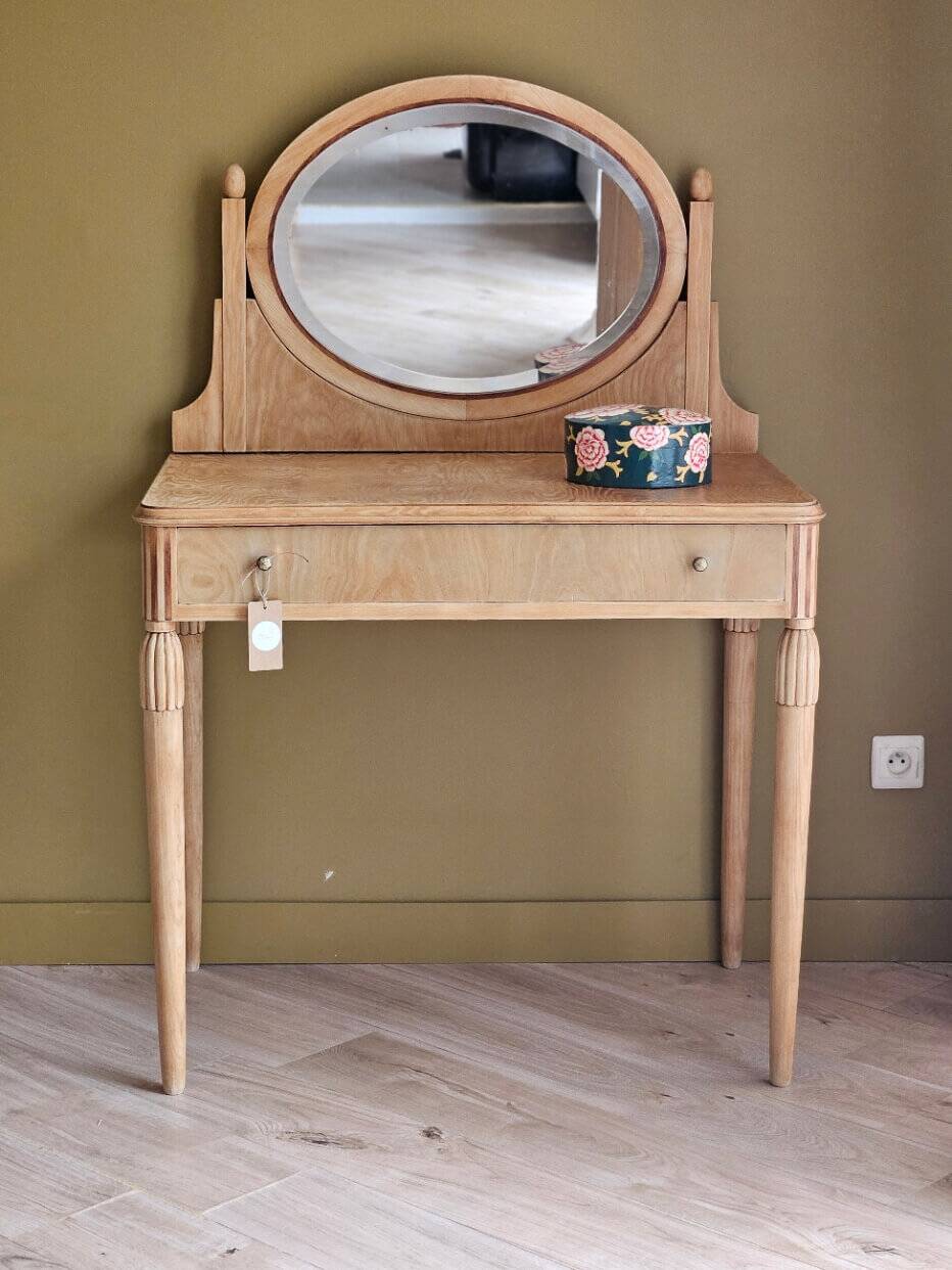 Art Deco marquetry hairdresser renovated | Elise