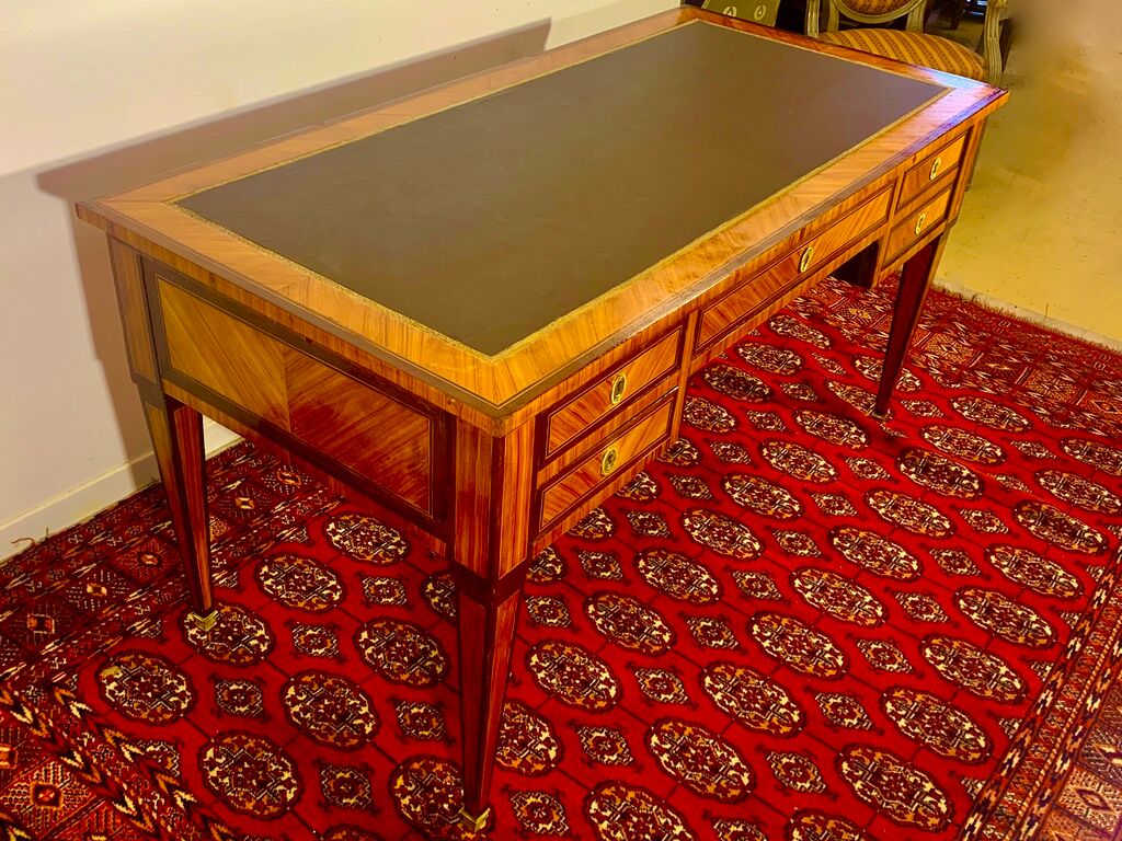 Louis XVI style desk, rosewood and violet wood