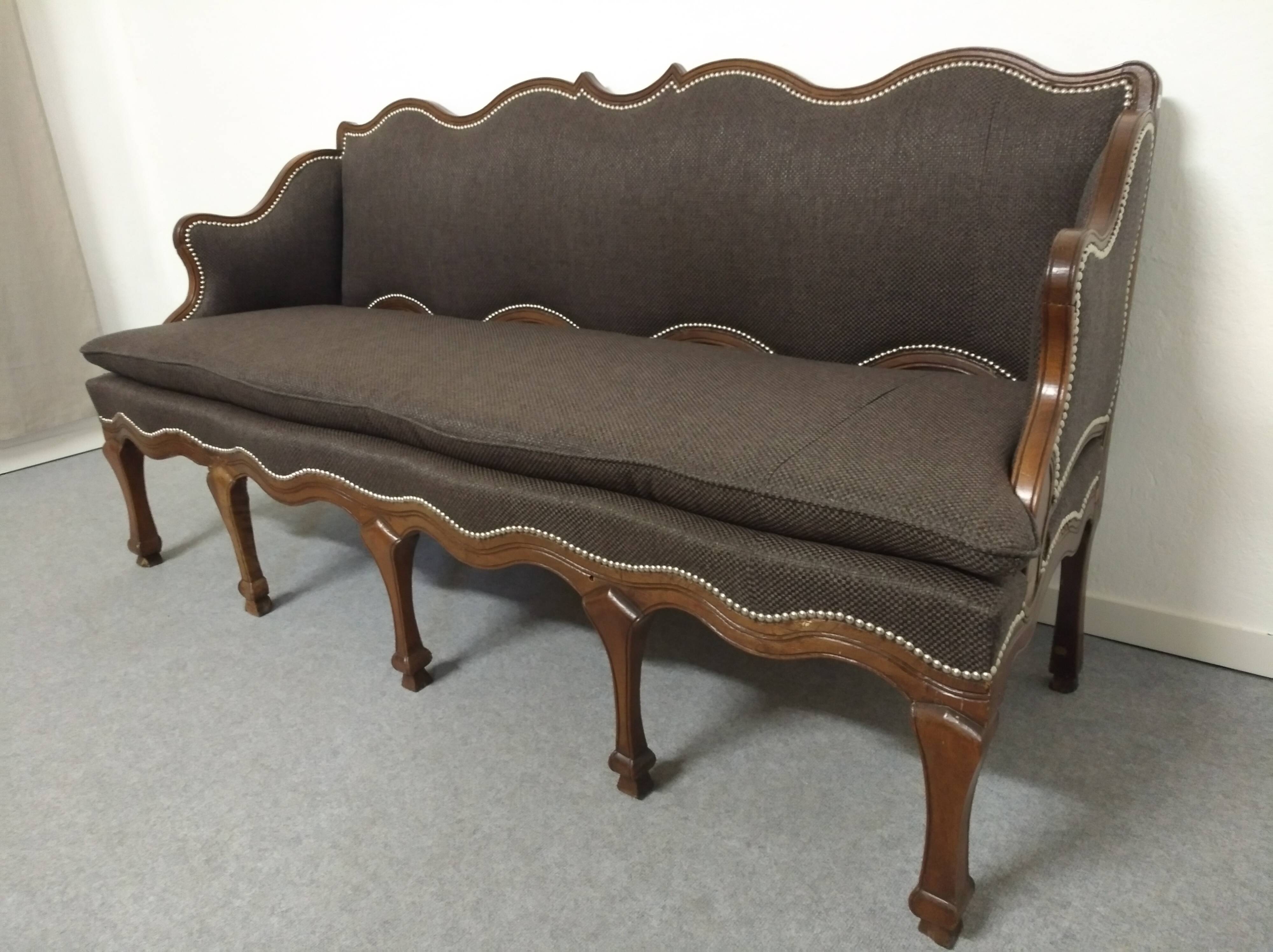 Regency period oak sofa from the early 18th century