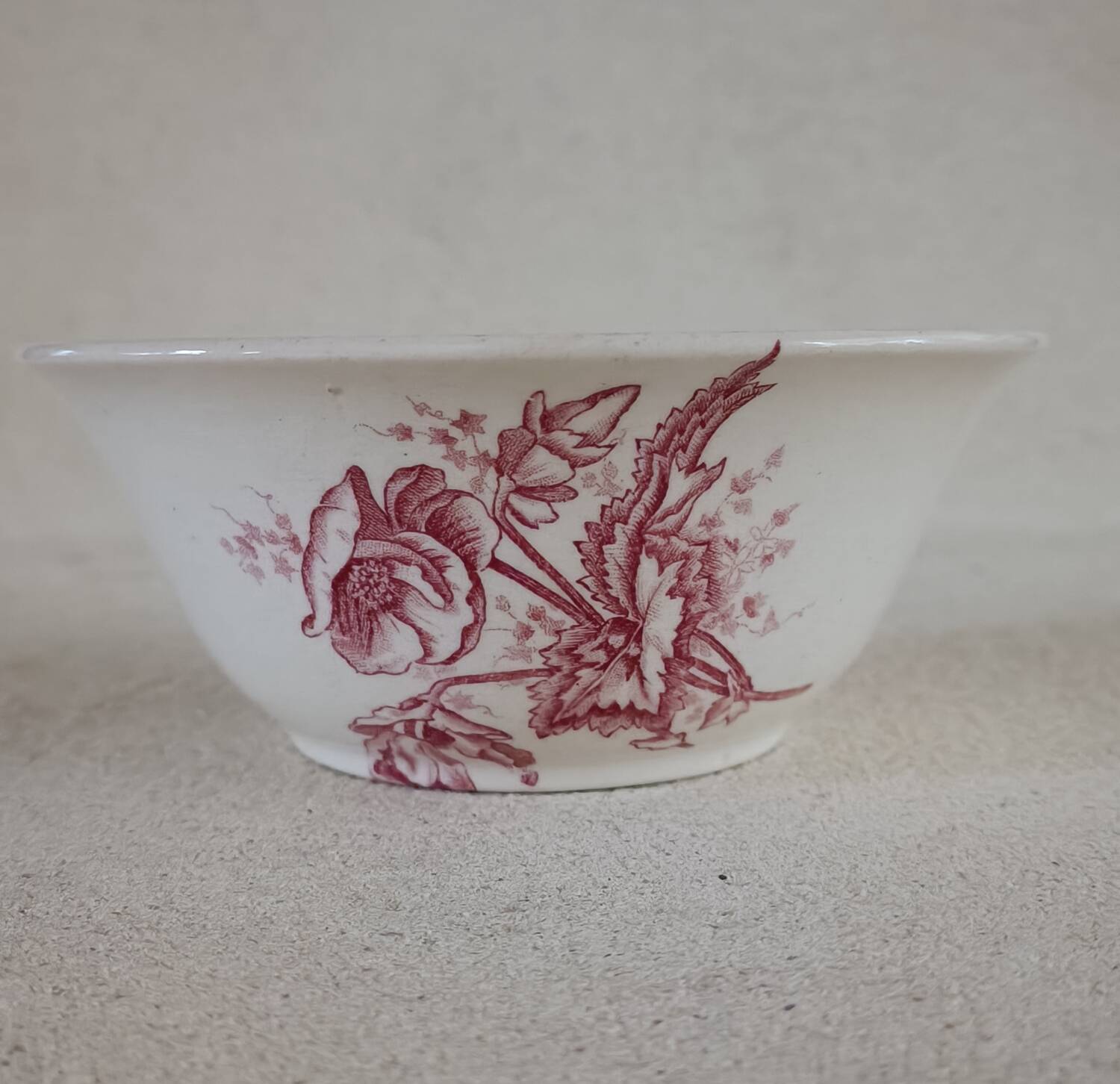 Iron earth soap bowl Choisy-le-Roi