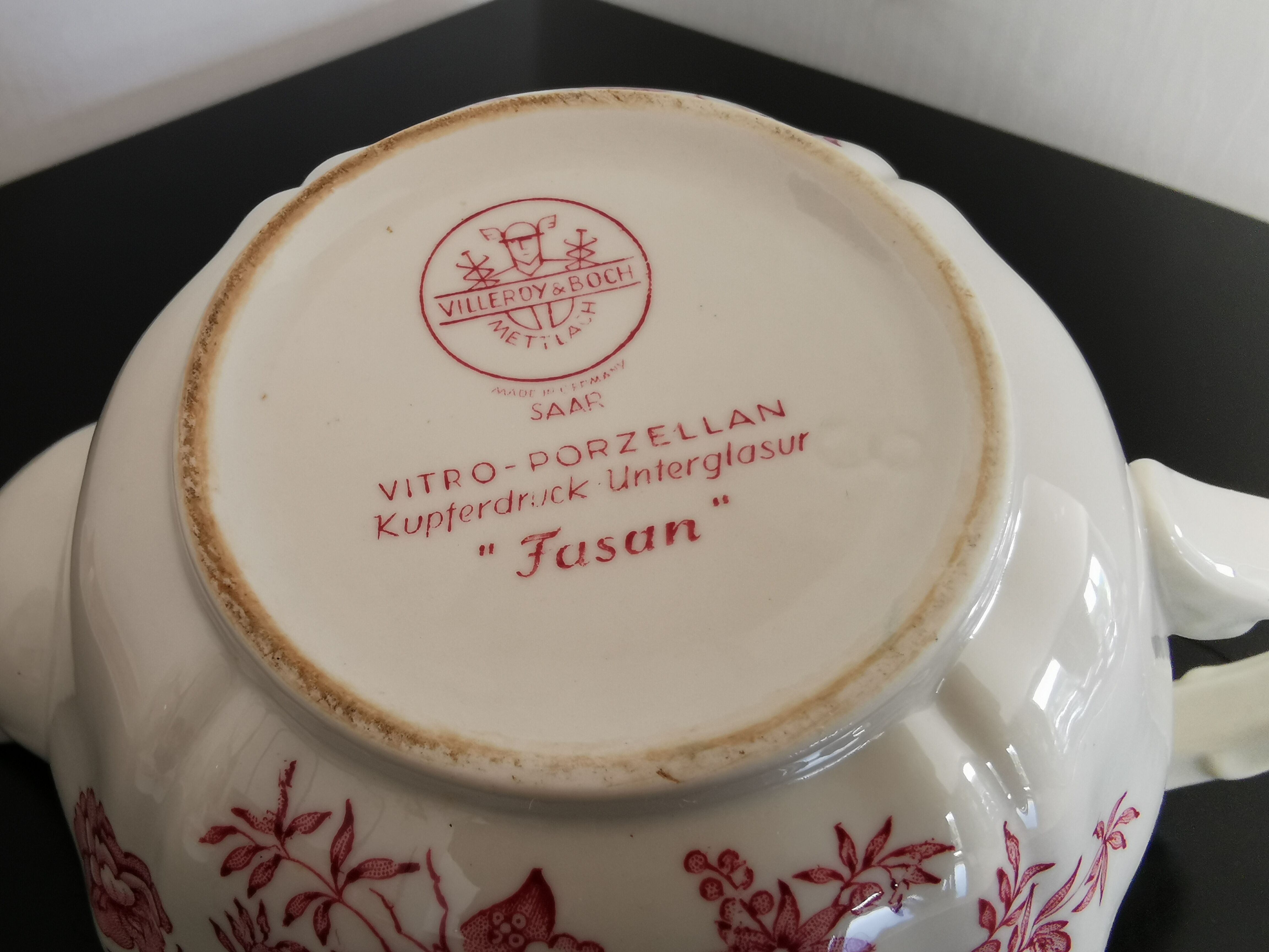 Villeroy & Boch Saar Germany antique red coffee and tea set