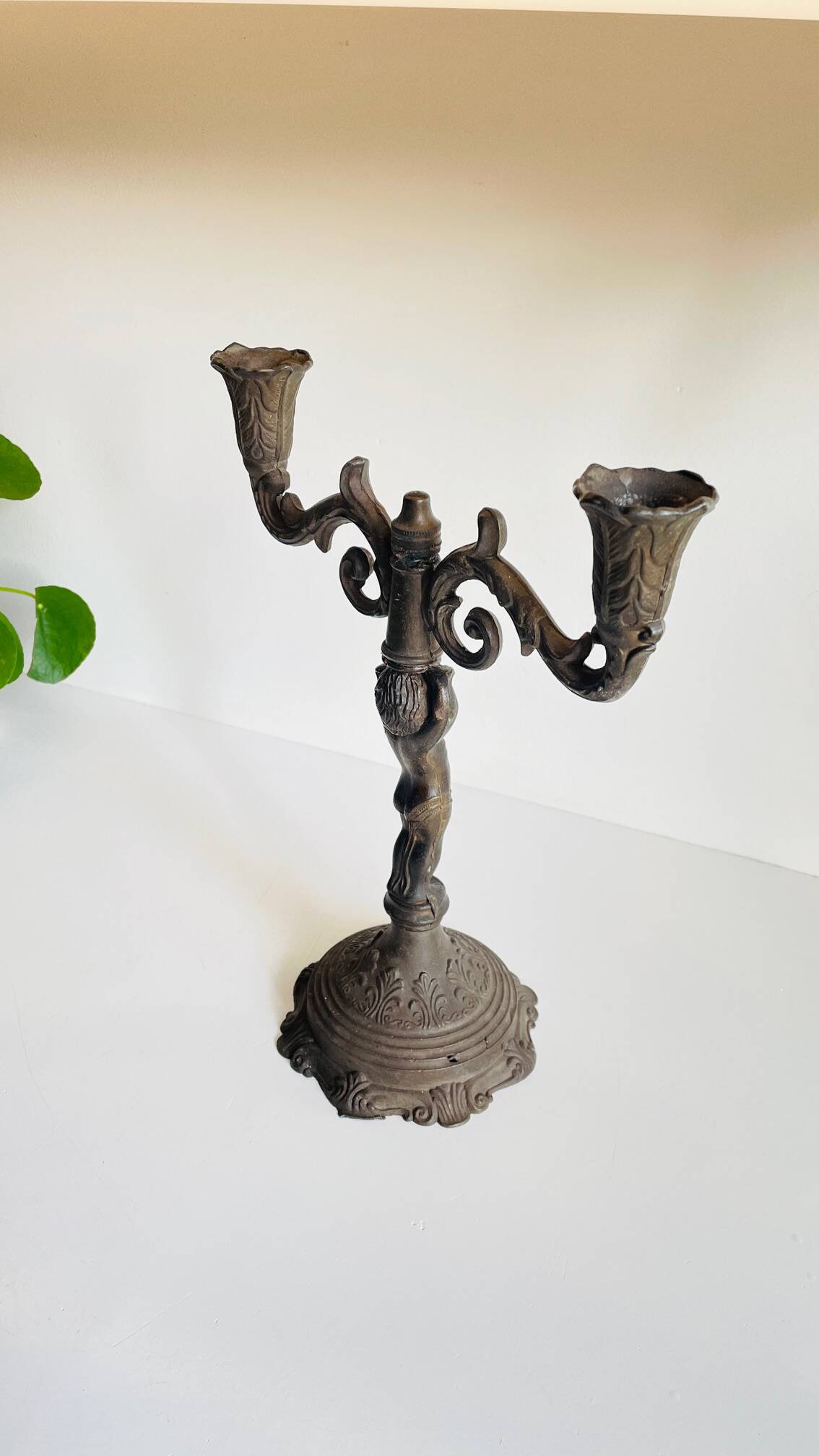 Little angel table candle holder