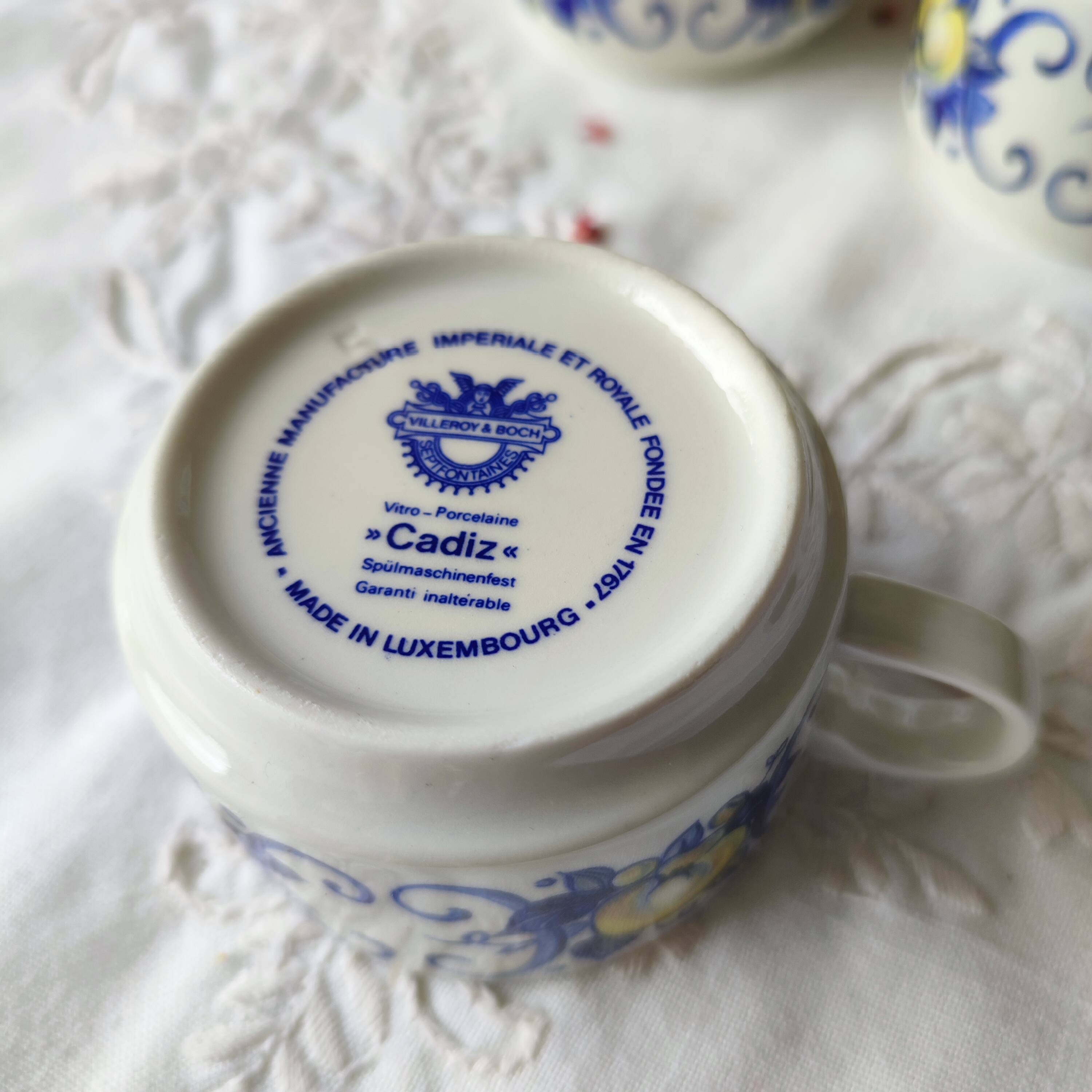 Set of 5 vintage Villeroy & Boch mugs – Cadiz model – Blue decor and