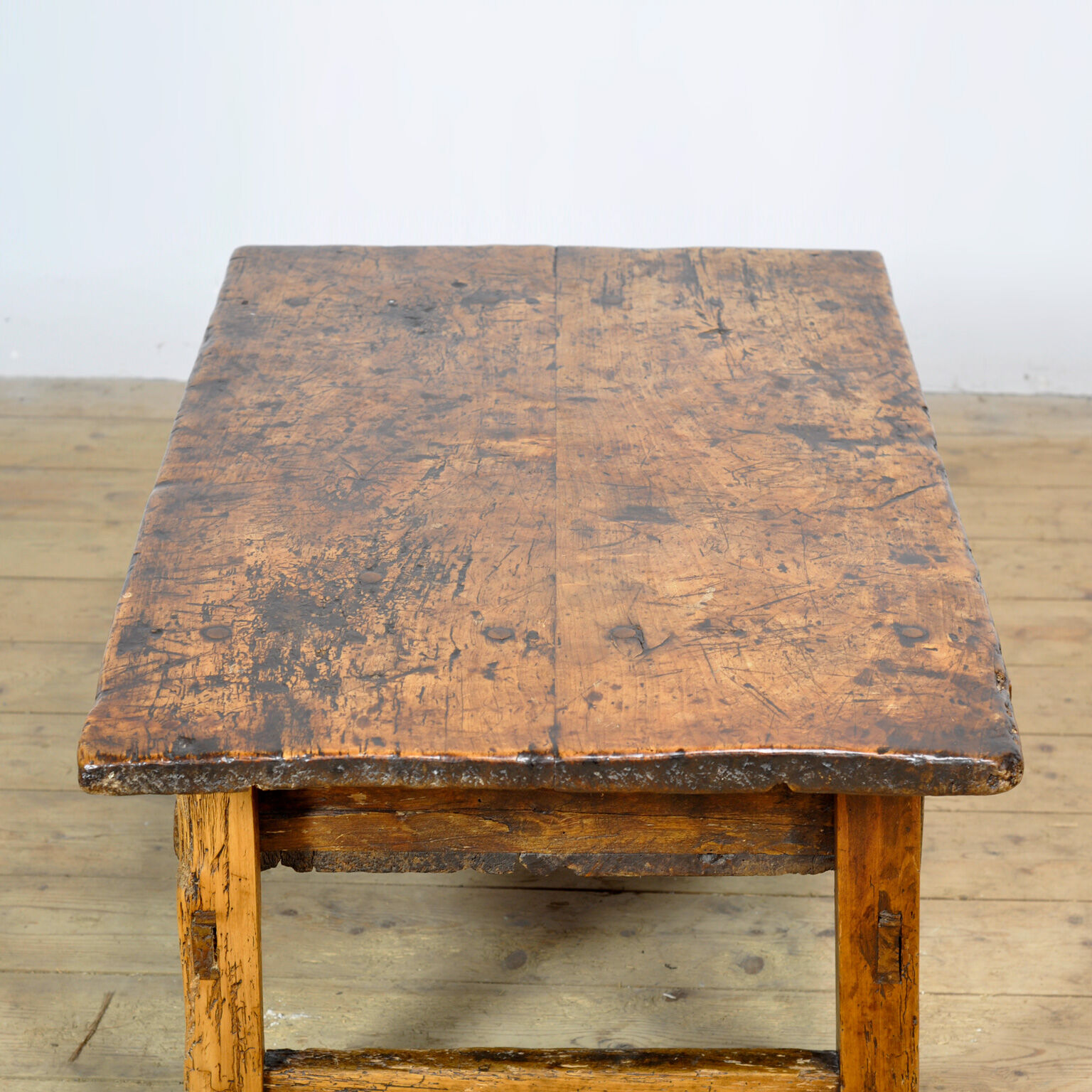 Spanish chestnut table, 17th/18th century