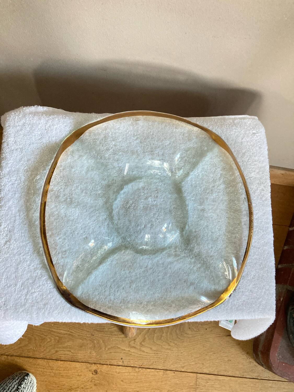 Timeless dish signed Annie Glass 38/36 made in the USA gilded with 24k fine gold