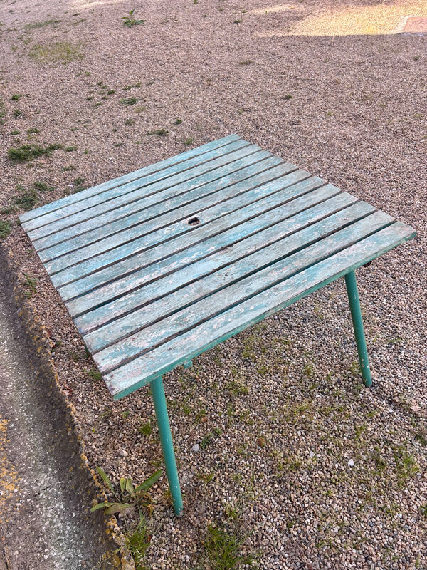 Table de jardin vintage