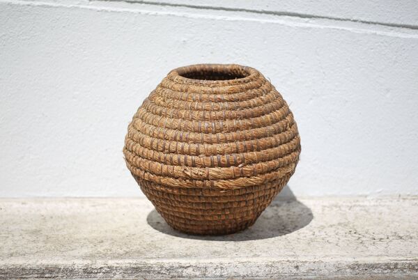 Panier ancien, bourgne paille et ronce, panier tressé, décoration intérieur