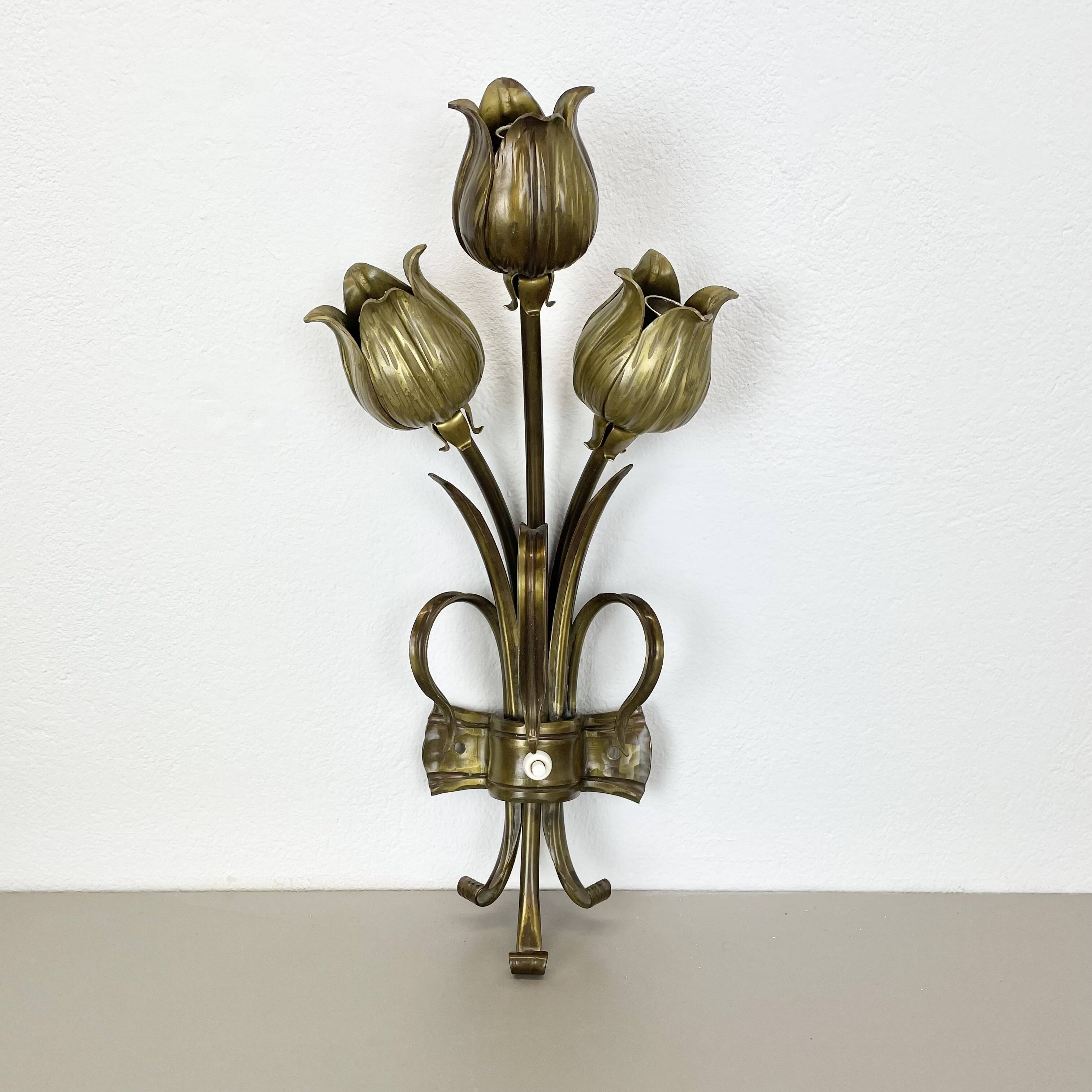 Sculptural 44cm brass  "flower" theatre wall light, italy, 1970s