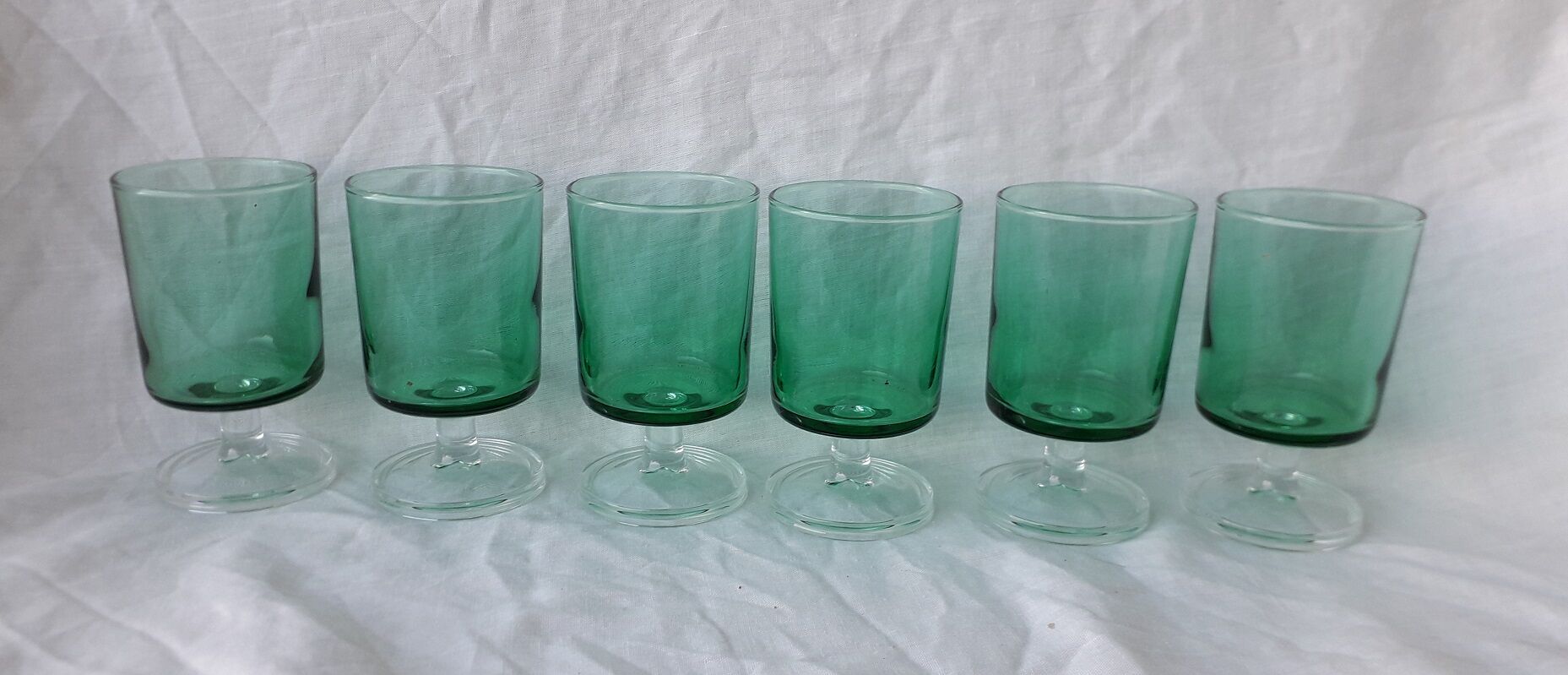 6 stemmed glasses