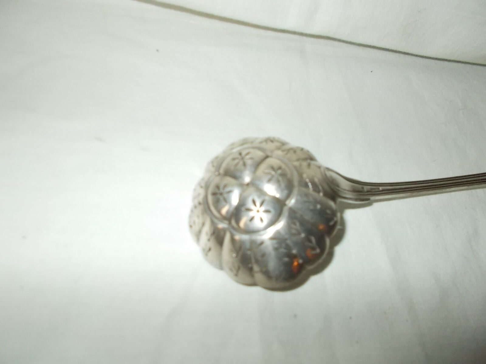 Cuillère à sucre saupoudreuse en métal argenté