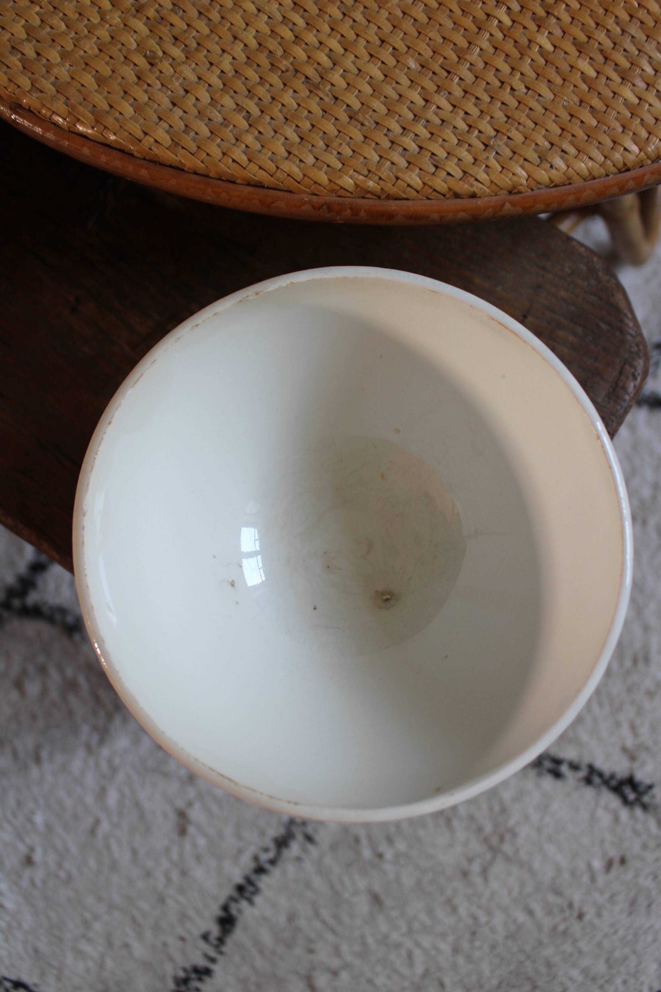 White earthenware bowl on foot Digoin Sarreguemines