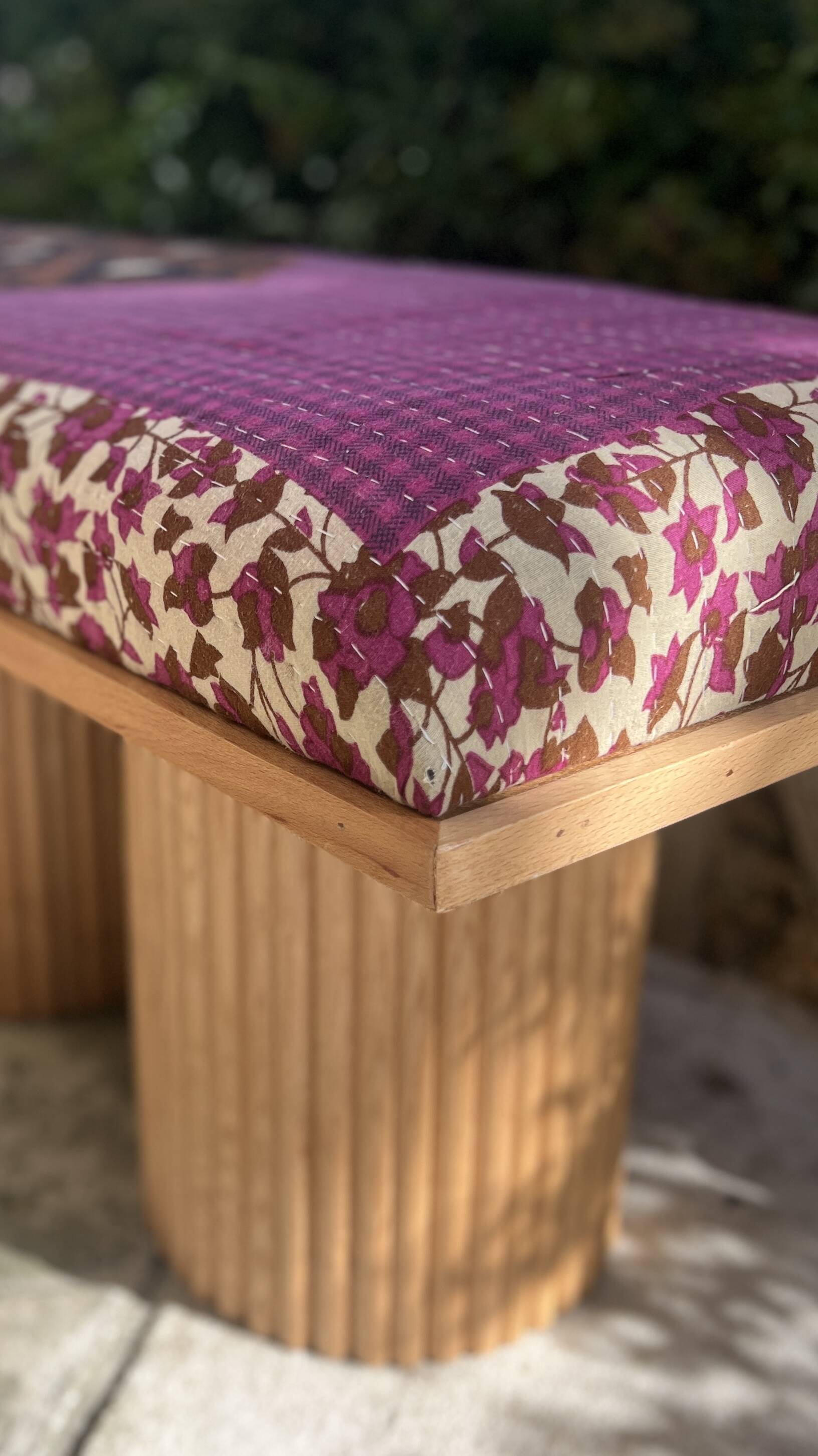 Banc structure bois - Assise Kantha