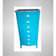 Antique chest of drawers