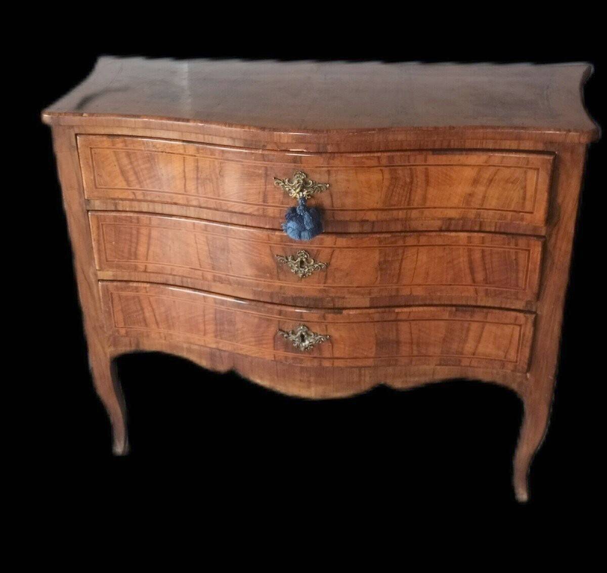 Antique Louis XV chest of drawers - 18th century Italy