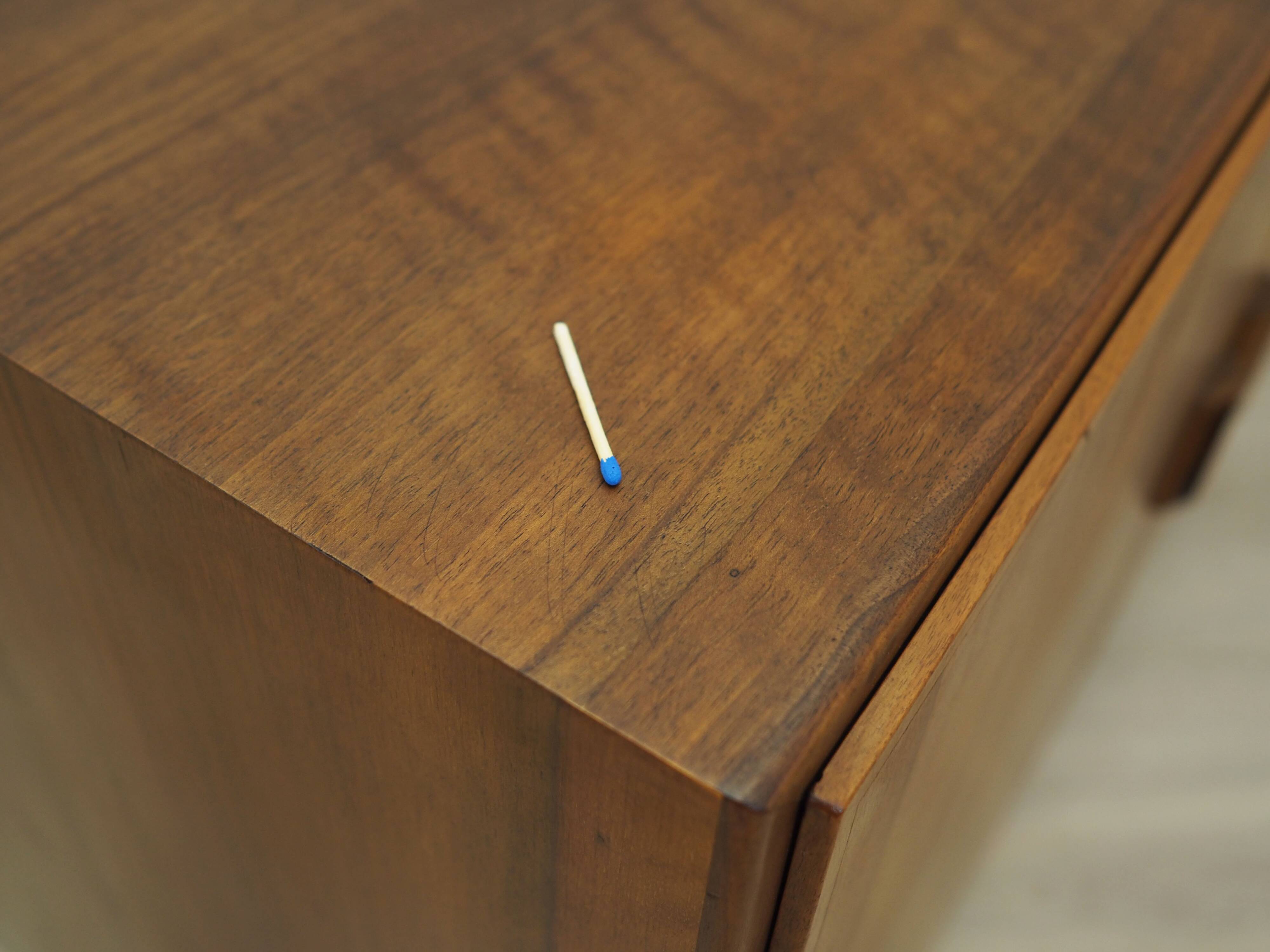 Cabinet en noyer, design danois, années 1960, designer : Børge Mogensen