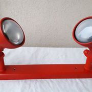 2 appliques rouges
