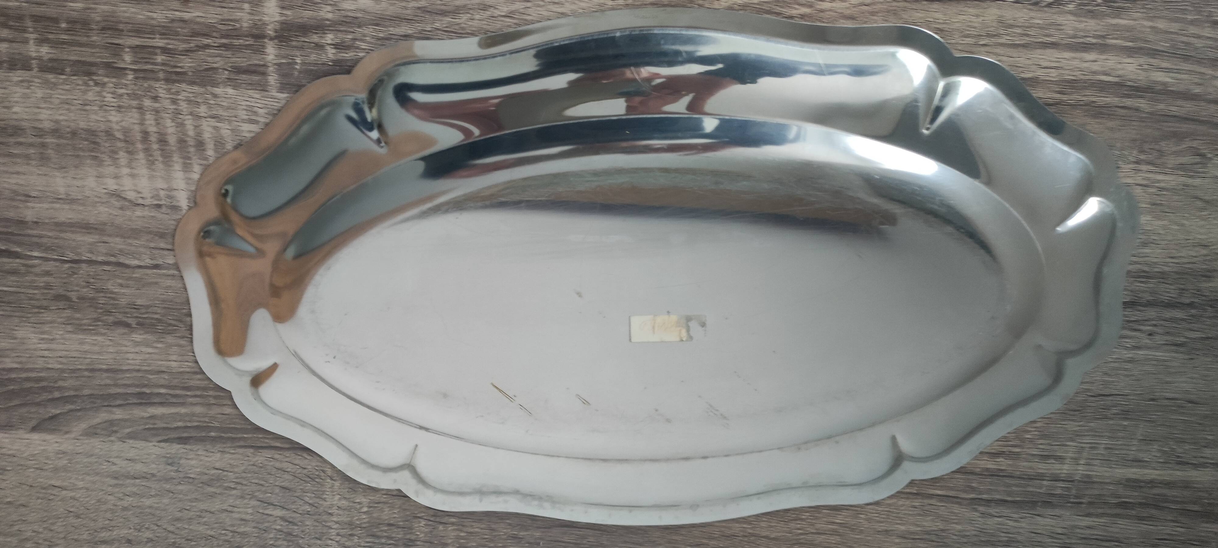 Oval silver-plated metal dish, 1980s.