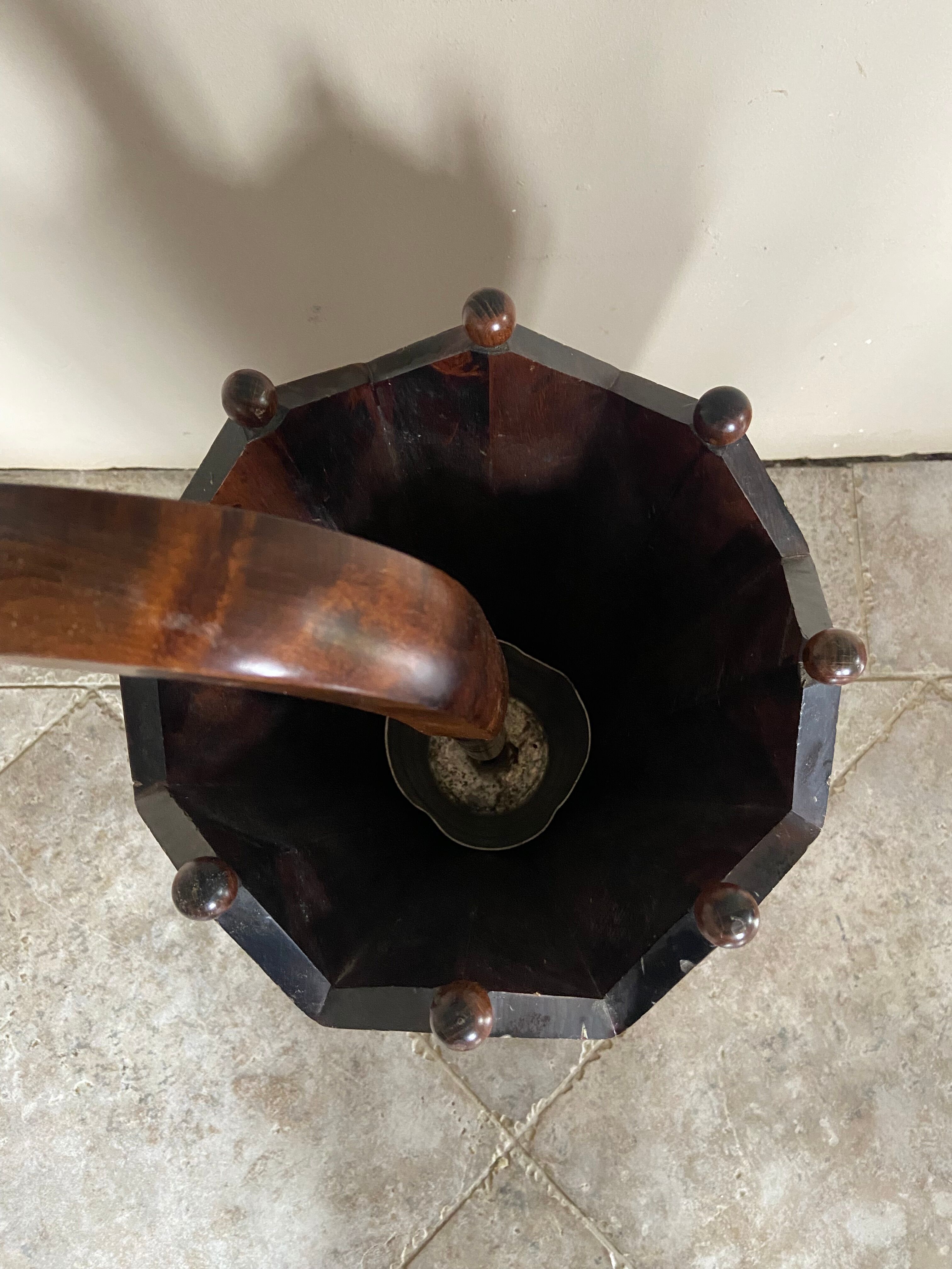 Wooden umbrella holder 30-40s umbrella design