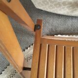 Lot of 2 folding chairs