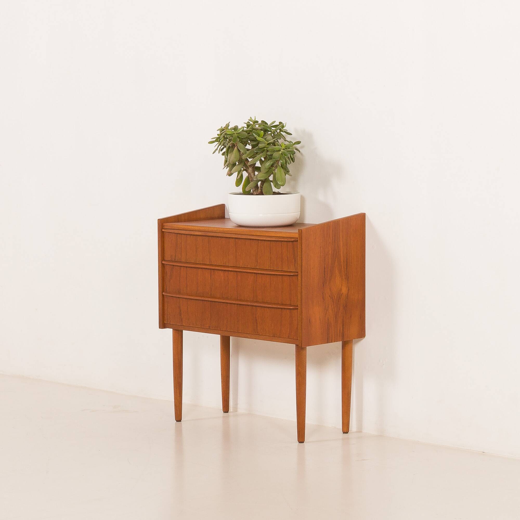 Commode danoise en teck, années 1960