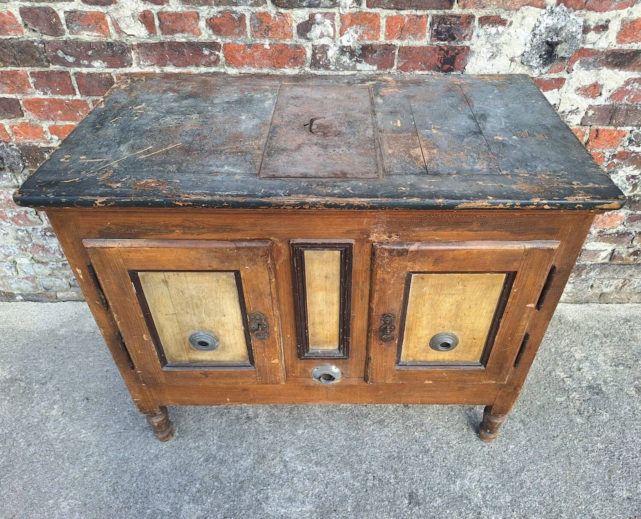 Meuble de ferme réfrigérateur ancien, garde-manger