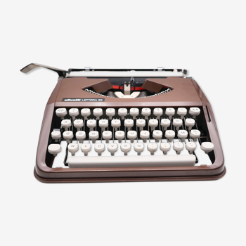 Typewriter Olivetti Lettera 82 Brown revised ribbon new